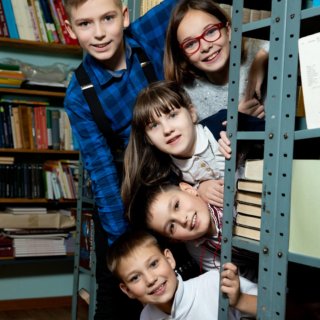 fotosessija_dlja_4_klassa_fotograf_dlja_vypusknyh_albomov_vypusknye_albomy_4_klass