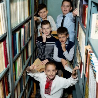 fotosessija_dlja_4_klassa_fotograf_dlja_vypusknyh_albomov_vypusknye_albomy_4_klass