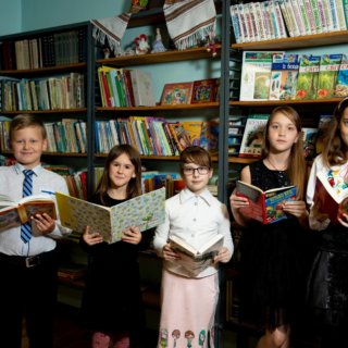 fotosessija_dlja_4_klassa_fotograf_dlja_vypusknyh_albomov_vypusknye_albomy_4_klass