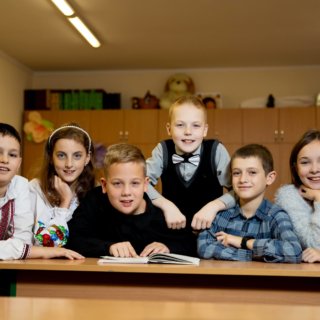 fotosessija_dlja_4_klassa_fotograf_dlja_vypusknyh_albomov_vypusknye_albomy_4_klass