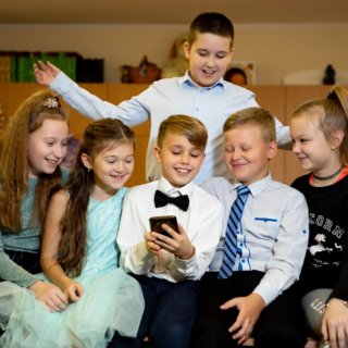 fotosessija_dlja_4_klassa_fotograf_dlja_vypusknyh_albomov_vypusknye_albomy_4_klass